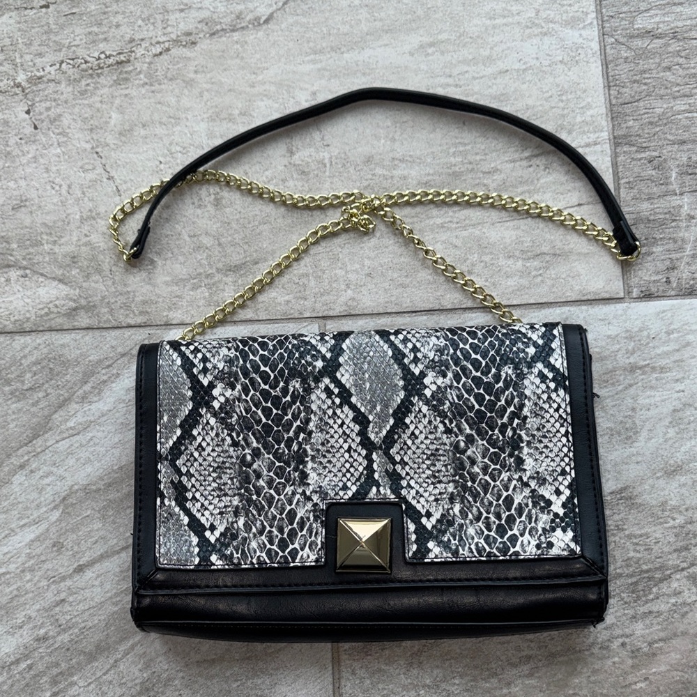 Neiman Marcus- Chic Black and Gray Snake Print Women's Bag